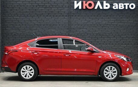 Hyundai Solaris II рестайлинг, 2021 год, 1 300 000 рублей, 8 фотография