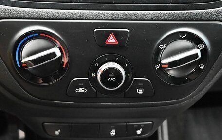 Hyundai Solaris II рестайлинг, 2021 год, 1 300 000 рублей, 17 фотография