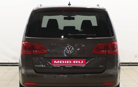Volkswagen Touran III, 2011 год, 859 000 рублей, 6 фотография