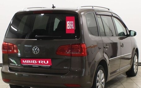 Volkswagen Touran III, 2011 год, 859 000 рублей, 5 фотография