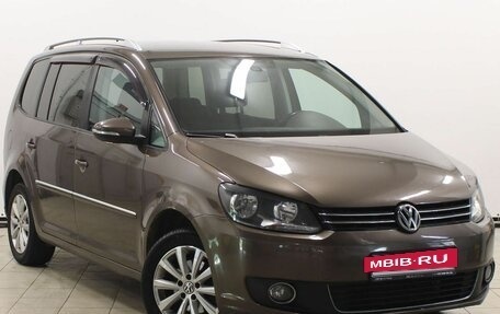 Volkswagen Touran III, 2011 год, 859 000 рублей, 3 фотография