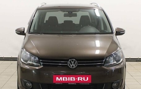 Volkswagen Touran III, 2011 год, 859 000 рублей, 2 фотография