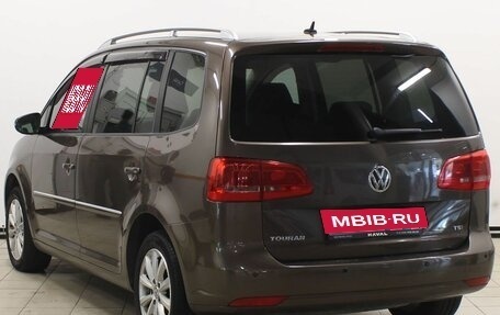 Volkswagen Touran III, 2011 год, 859 000 рублей, 7 фотография