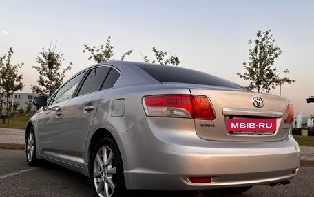 Toyota Avensis III рестайлинг, 2010 год, 930 000 рублей, 5 фотография