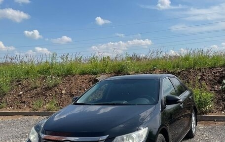 Toyota Camry, 2012 год, 2 000 000 рублей, 2 фотография