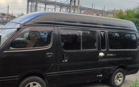 Toyota HiAce H100, 2002 год, 850 000 рублей, 3 фотография