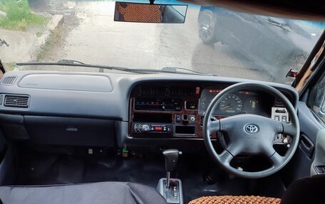 Toyota HiAce H100, 2002 год, 850 000 рублей, 13 фотография