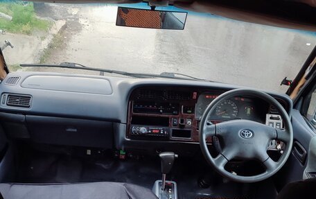 Toyota HiAce H100, 2002 год, 850 000 рублей, 14 фотография