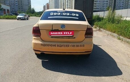 Volkswagen Polo VI (EU Market), 2017 год, 449 000 рублей, 2 фотография