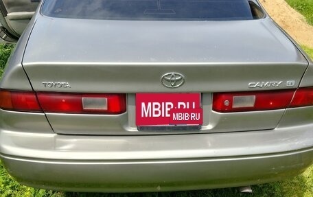 Toyota Camry, 1999 год, 550 000 рублей, 4 фотография