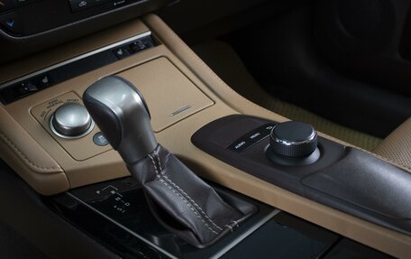Lexus ES VII, 2016 год, 2 700 000 рублей, 15 фотография