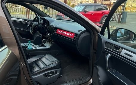 Volkswagen Touareg III, 2011 год, 1 950 000 рублей, 14 фотография