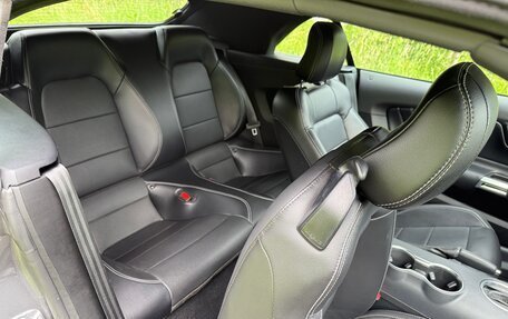 Ford Mustang VI рестайлинг, 2021 год, 4 500 000 рублей, 22 фотография