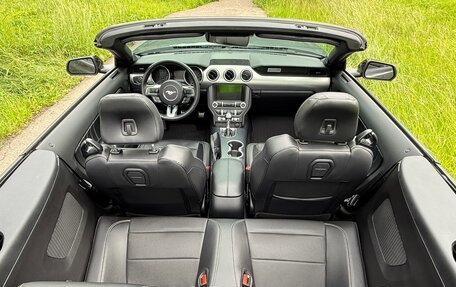 Ford Mustang VI рестайлинг, 2021 год, 4 500 000 рублей, 25 фотография