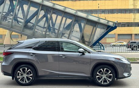 Lexus RX IV рестайлинг, 2020 год, 5 900 000 рублей, 4 фотография