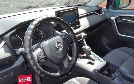 Toyota RAV4, 2020 год, 2 500 000 рублей, 6 фотография