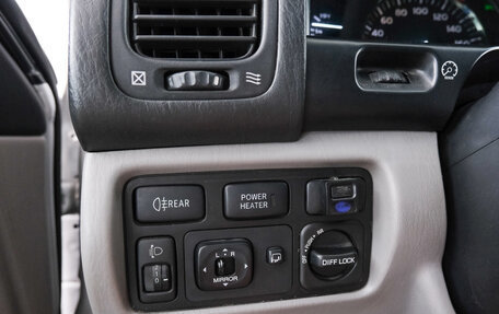 Toyota Land Cruiser 100 рестайлинг 2, 2007 год, 2 199 000 рублей, 18 фотография