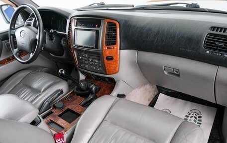 Toyota Land Cruiser 100 рестайлинг 2, 2007 год, 2 199 000 рублей, 11 фотография