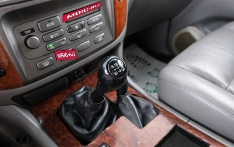 Toyota Land Cruiser 100 рестайлинг 2, 2007 год, 2 199 000 рублей, 17 фотография