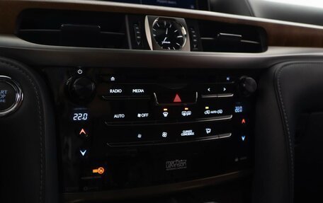 Lexus LX III, 2017 год, 8 925 700 рублей, 23 фотография