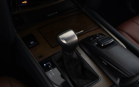 Lexus LX III, 2017 год, 8 925 700 рублей, 24 фотография
