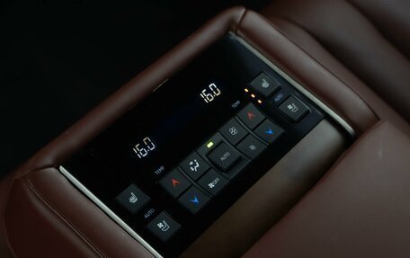 Lexus LX III, 2017 год, 8 925 700 рублей, 27 фотография