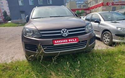 Volkswagen Touareg III, 2011 год, 2 200 000 рублей, 1 фотография