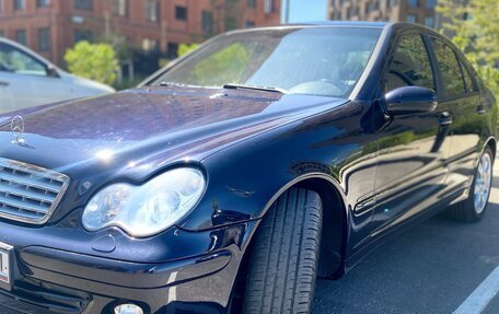 Mercedes-Benz C-Класс, 2005 год, 799 000 рублей, 1 фотография