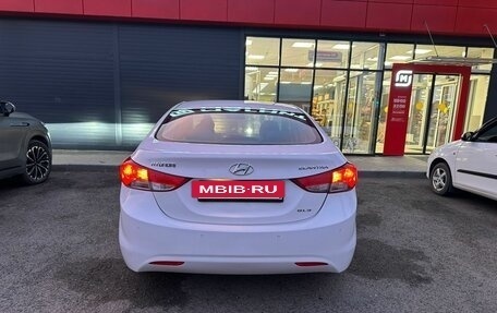 Hyundai Elantra V, 2012 год, 665 000 рублей, 2 фотография