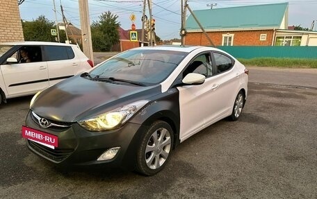 Hyundai Elantra V, 2012 год, 665 000 рублей, 3 фотография