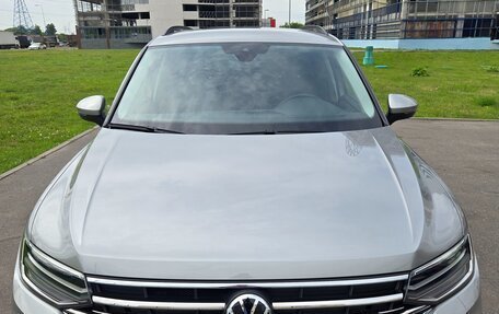 Volkswagen Tiguan II, 2021 год, 3 300 000 рублей, 2 фотография