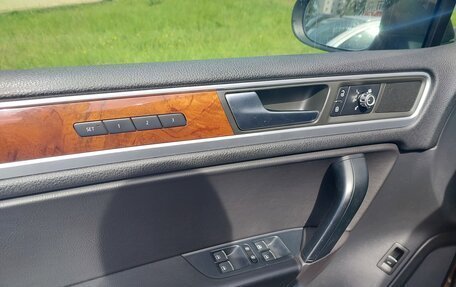 Volkswagen Touareg III, 2011 год, 2 200 000 рублей, 11 фотография