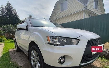 Mitsubishi Outlander III рестайлинг 3, 2011 год, 1 500 000 рублей, 5 фотография