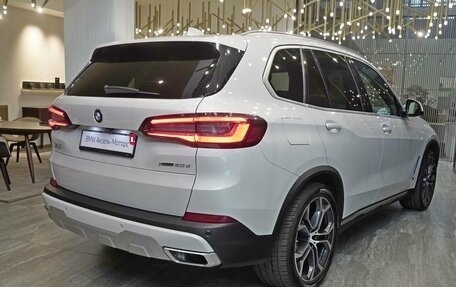 BMW X5, 2020 год, 6 800 000 рублей, 2 фотография