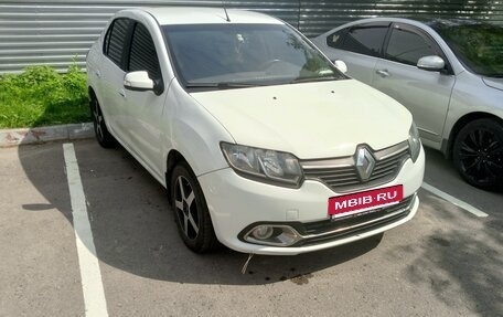 Renault Logan II, 2015 год, 620 000 рублей, 2 фотография