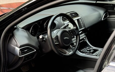 Jaguar XE I рестайлинг, 2017 год, 2 270 000 рублей, 9 фотография