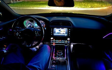 Jaguar XE I рестайлинг, 2017 год, 2 270 000 рублей, 13 фотография
