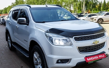 Chevrolet TrailBlazer II, 2013 год, 1 296 000 рублей, 3 фотография