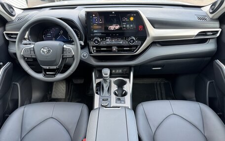 Toyota Highlander, 2025 год, 5 249 000 рублей, 12 фотография