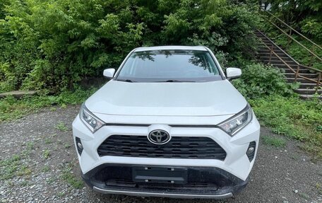 Toyota RAV4, 2022 год, 2 700 000 рублей, 2 фотография