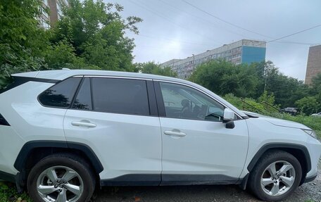 Toyota RAV4, 2022 год, 2 700 000 рублей, 5 фотография