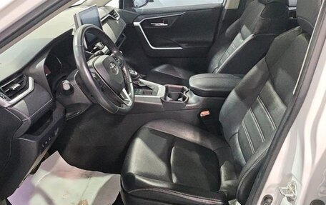 Toyota RAV4, 2022 год, 2 700 000 рублей, 14 фотография