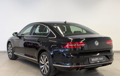 Volkswagen Passat B8 рестайлинг, 2019 год, 2 900 000 рублей, 7 фотография