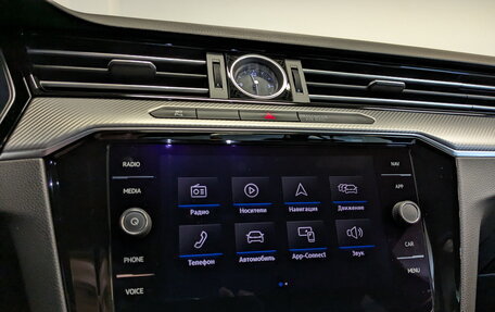 Volkswagen Passat B8 рестайлинг, 2019 год, 2 900 000 рублей, 15 фотография