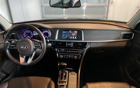KIA Optima IV, 2018 год, 2 250 000 рублей, 9 фотография