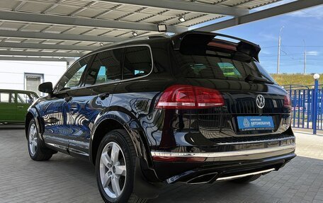 Volkswagen Touareg III, 2015 год, 2 399 000 рублей, 3 фотография