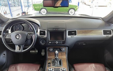 Volkswagen Touareg III, 2015 год, 2 399 000 рублей, 11 фотография