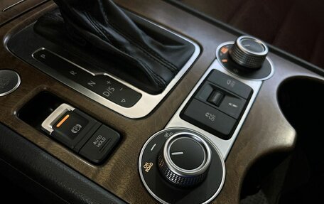Volkswagen Touareg III, 2015 год, 2 399 000 рублей, 21 фотография
