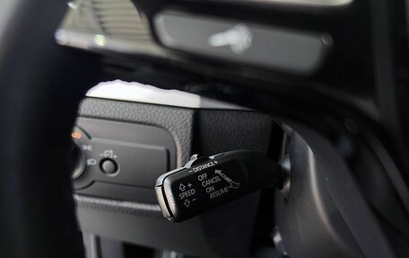 Volkswagen Touareg III, 2015 год, 2 399 000 рублей, 24 фотография