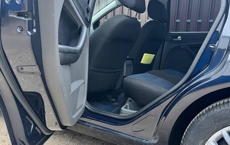 Ford Focus II рестайлинг, 2005 год, 700 000 рублей, 23 фотография